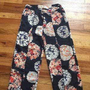 Zara Asian Style Cropped Pant